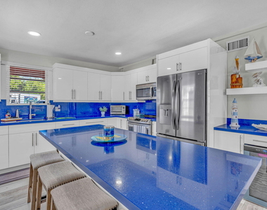 136 Sable Palm Lane - Photo Thumbnail 2