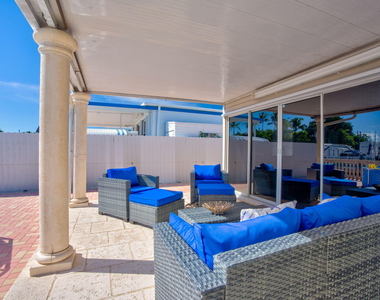 136 Sable Palm Lane - Photo Thumbnail 15