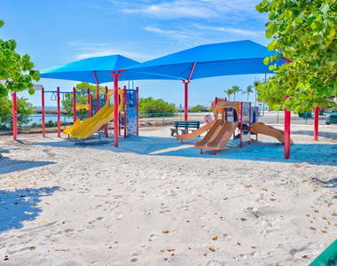 136 Sable Palm Lane - Photo Thumbnail 21