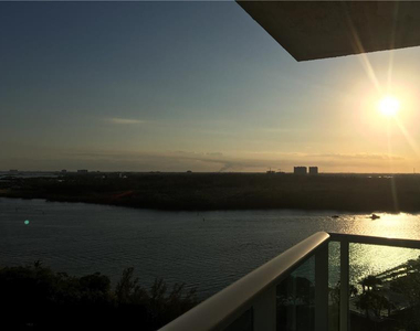 100 Bayview Drive - Photo Thumbnail 2