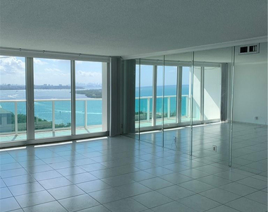 100 Bayview Drive - Photo Thumbnail 6