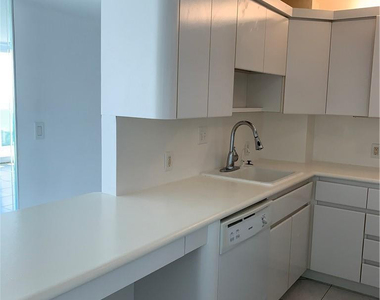 100 Bayview Drive - Photo Thumbnail 9