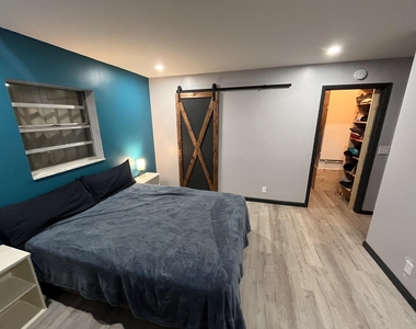 212 Nw 41st Court - Photo Thumbnail 2