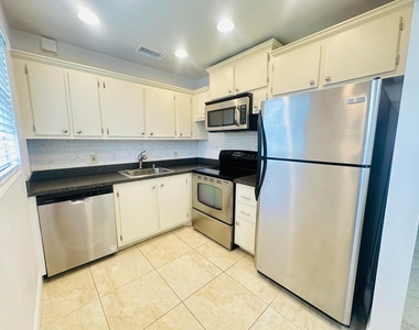 264 Farnham K - Photo Thumbnail 9