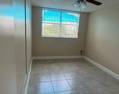 1805 Sans Souci Boulevard - Photo Thumbnail 9