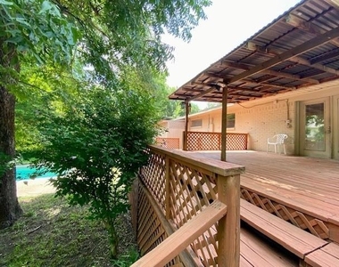 2125 Forest Oaks Drive - Photo Thumbnail 25
