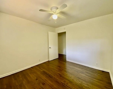 2125 Forest Oaks Drive - Photo Thumbnail 24
