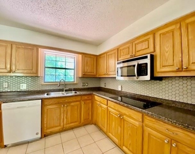 2125 Forest Oaks Drive - Photo Thumbnail 9