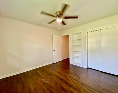 2125 Forest Oaks Drive - Photo Thumbnail 21