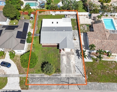 2233 Nw 3rd Avenue - Photo Thumbnail 32