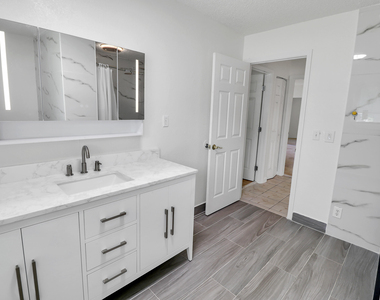 2233 Nw 3rd Avenue - Photo Thumbnail 24