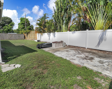 2233 Nw 3rd Avenue - Photo Thumbnail 28