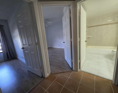 3300 Jaywood Terrace - Photo Thumbnail 7