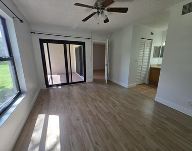 3300 Jaywood Terrace - Photo Thumbnail 13