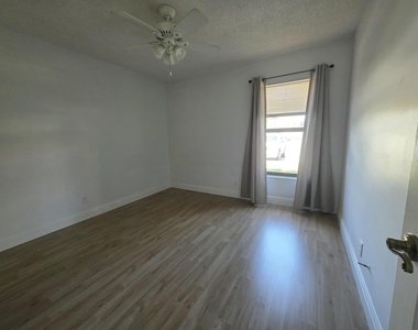 3300 Jaywood Terrace - Photo Thumbnail 11