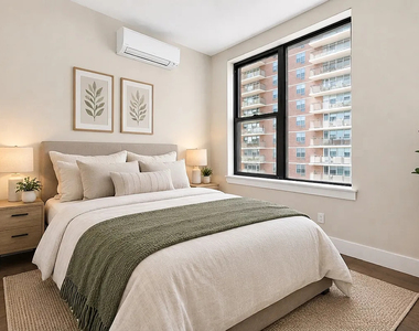 90 Manhattan Avenue - Photo Thumbnail 3