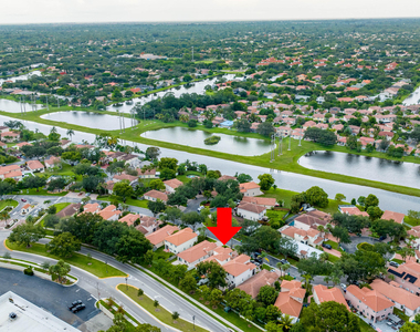 6242 Nw 38th Drive - Photo Thumbnail 6