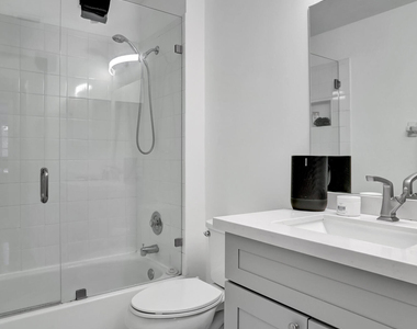 6242 Nw 38th Drive - Photo Thumbnail 17