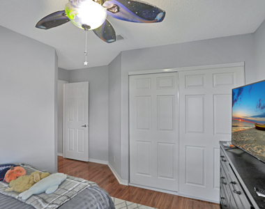 6242 Nw 38th Drive - Photo Thumbnail 15