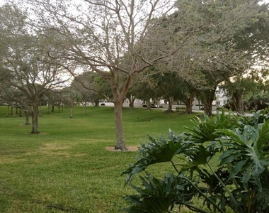 3095 Inglewood Terrace - Photo Thumbnail 17