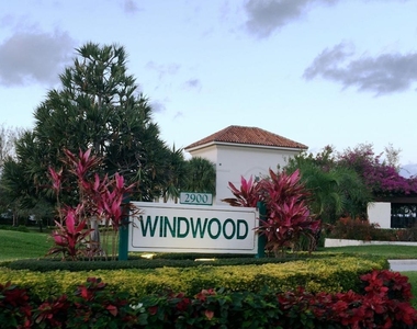 3095 Inglewood Terrace - Photo Thumbnail 18