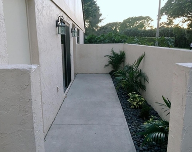 3095 Inglewood Terrace - Photo Thumbnail 25