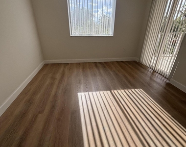 3870 Lyons Road - Photo Thumbnail 5