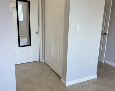 2640 S University Drive - Photo Thumbnail 12