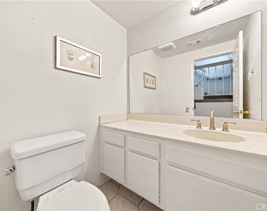 482 Vista Del Norte - Photo Thumbnail 29