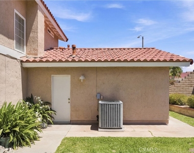 482 Vista Del Norte - Photo Thumbnail 43