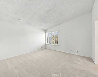 482 Vista Del Norte - Photo Thumbnail 19
