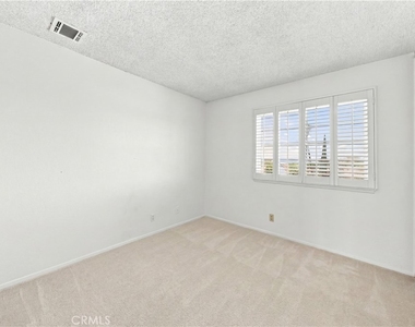482 Vista Del Norte - Photo Thumbnail 22