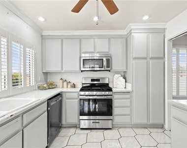 482 Vista Del Norte - Photo Thumbnail 12