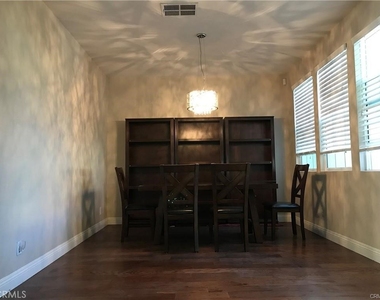 12717 Burbank - Photo Thumbnail 3