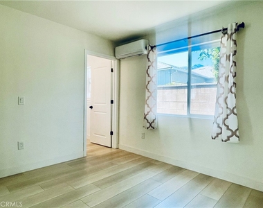 65 E Forest Avenue - Photo Thumbnail 3