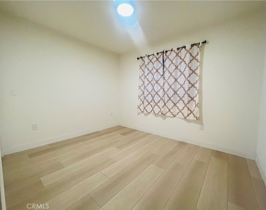 65 E Forest Avenue - Photo Thumbnail 10
