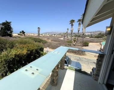 900 San Pedro Street - Photo Thumbnail 1