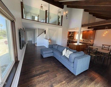 900 San Pedro Street - Photo Thumbnail 4