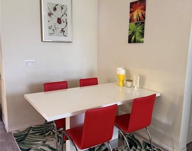 7008 Jetty Court - Photo Thumbnail 5