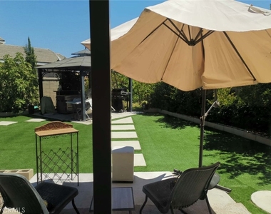 7008 Jetty Court - Photo Thumbnail 11