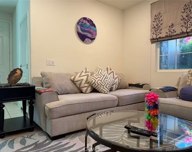 7008 Jetty Court - Photo Thumbnail 2