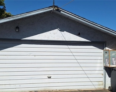 615 N Palm Avenue - Photo Thumbnail 3