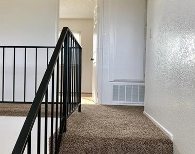 1120 W Gilman - Photo Thumbnail 17