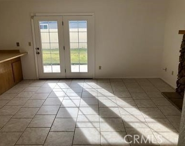 1120 W Gilman - Photo Thumbnail 5