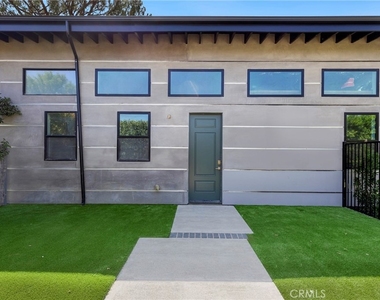 22920 Califa Street - Photo Thumbnail 7