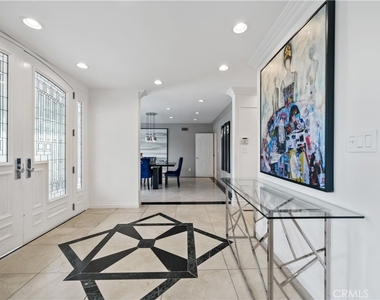 16221 Elisa - Photo Thumbnail 5
