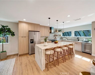 22120 Costanso Street - Photo Thumbnail 5