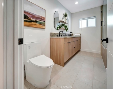 22120 Costanso Street - Photo Thumbnail 15
