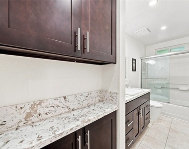 7244 Willis Avenue - Photo Thumbnail 12