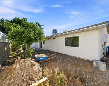 7244 Willis Avenue - Photo Thumbnail 27